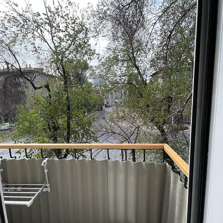 Apartment On Kievskaya Street Bisjkek Eksteriør billede